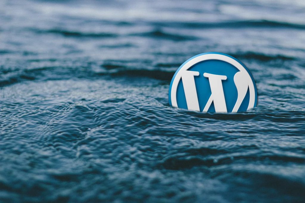 Wordpress REST API - Pływające logo